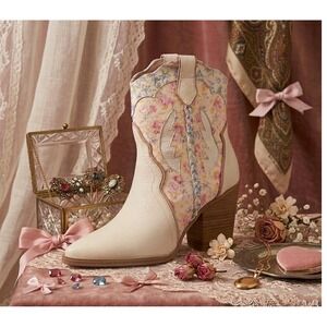 Women's Floral Western Cowboy Boots Size 9 Boho Cottagecore Prairie Cowgirl Boot
